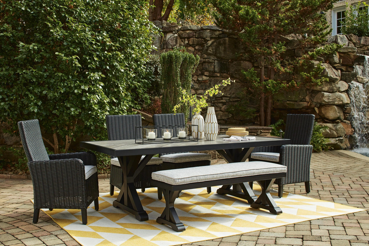 Outdoor Lounge Seating