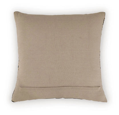 Davinwood Pillow