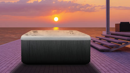 840LE Deluxe hot tub - lifestyle