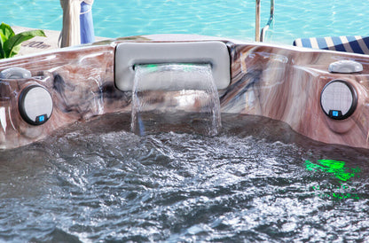 860B Deluxe hot tub - lifestyle