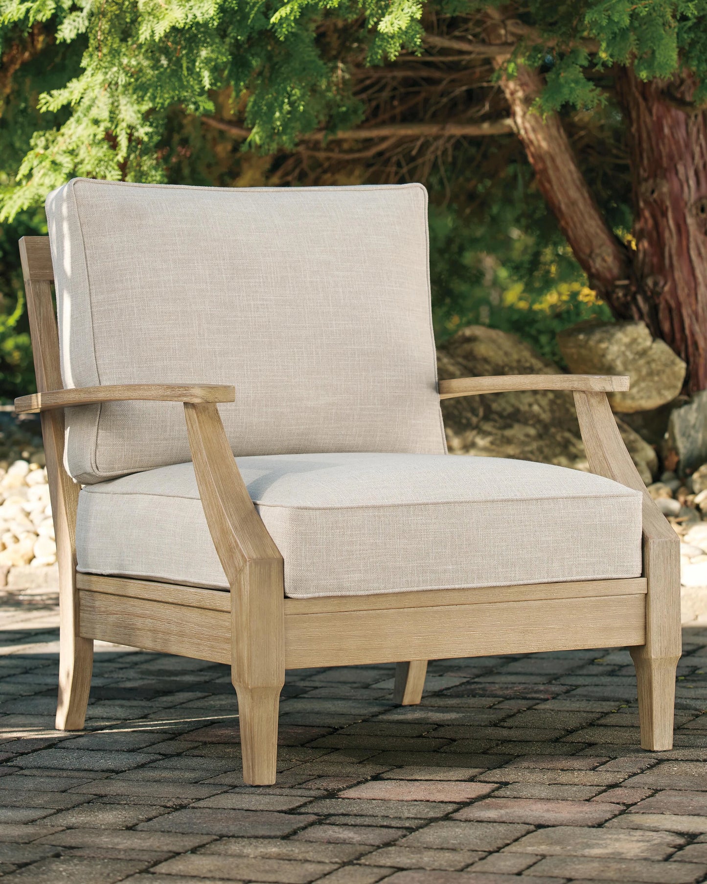 ASHLEY Clare View Outdoor Lounge Chair