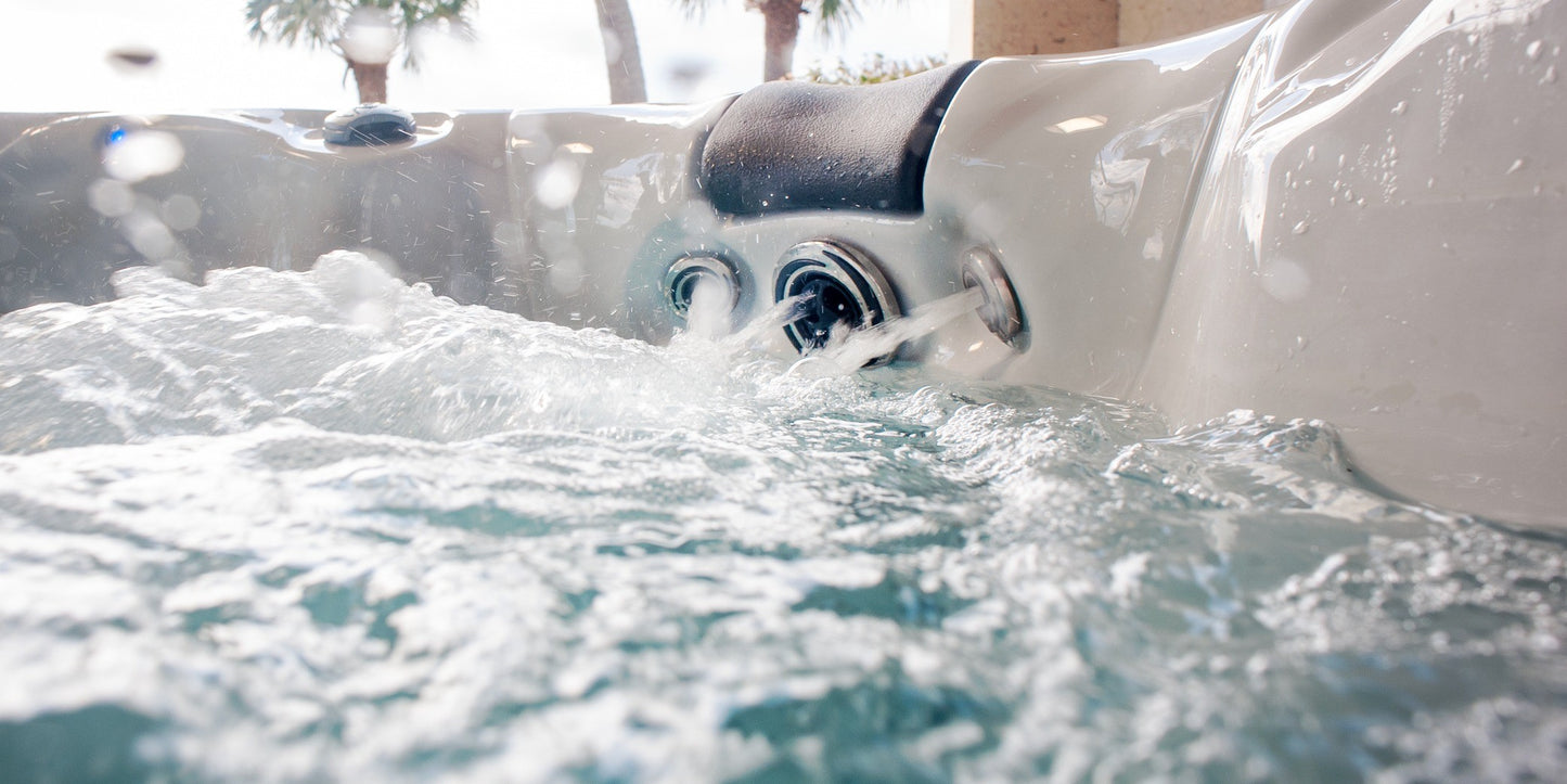 Balance 6 hot tub - lifestyle