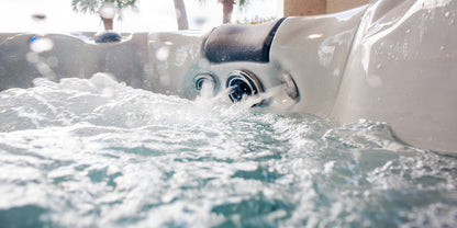 Balance 6 hot tub - lifestyle