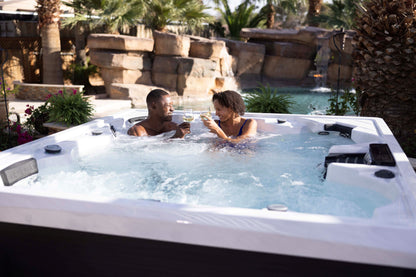 Captiva Elite hot tub - lifestyle
