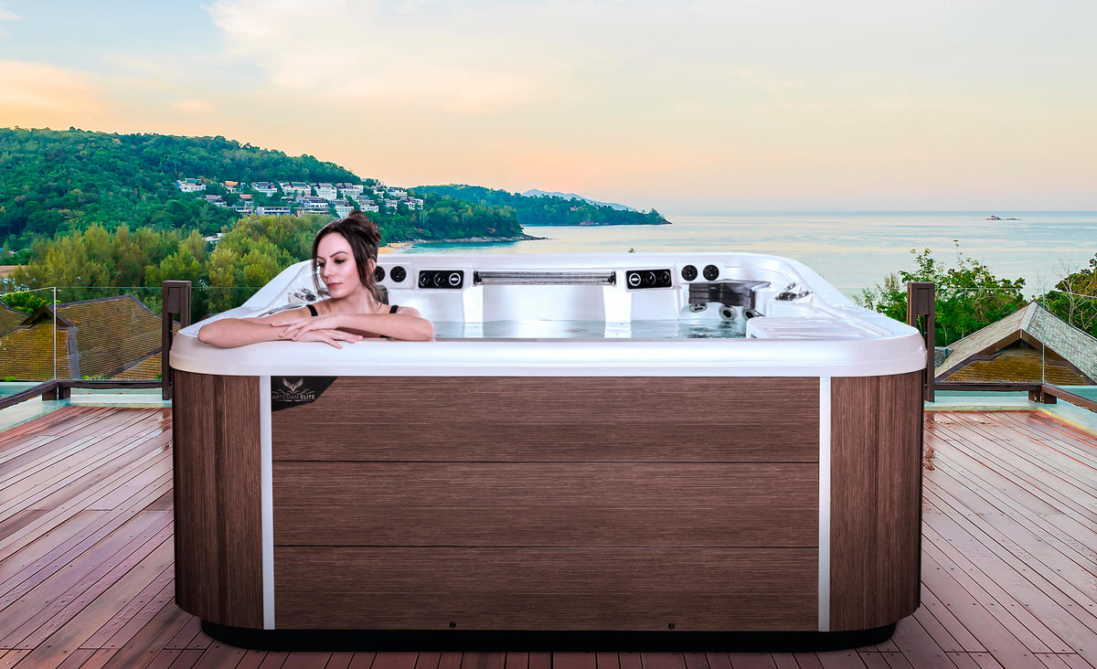 Dove Canyon hot tub - lifestyle