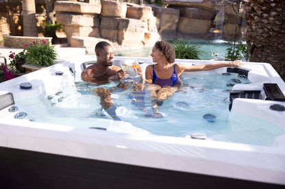 Grand Cayman Essential hot tub - lifestyle