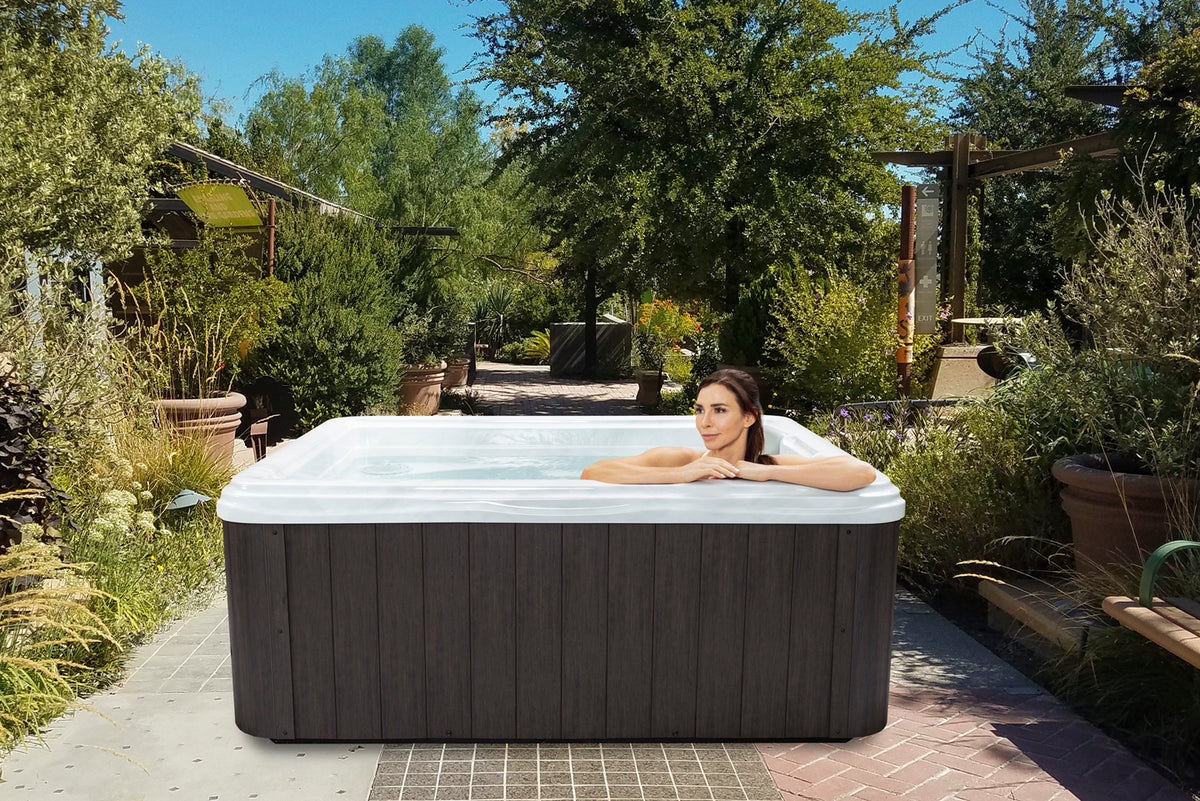 Hydrangea hot tub - lifestyle