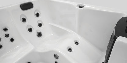 L5 hot tub - gallery 4