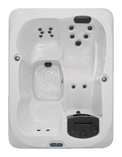 L5 hot tub - main view