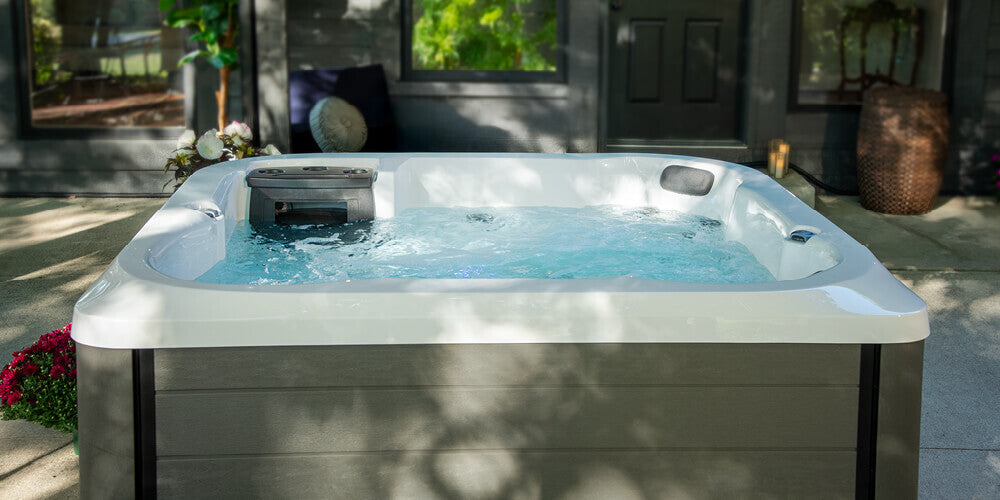 L6 hot tub - gallery 1