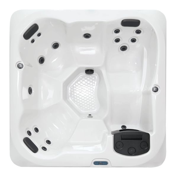 L6 hot tub - main view