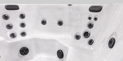 L7 hot tub - gallery 5