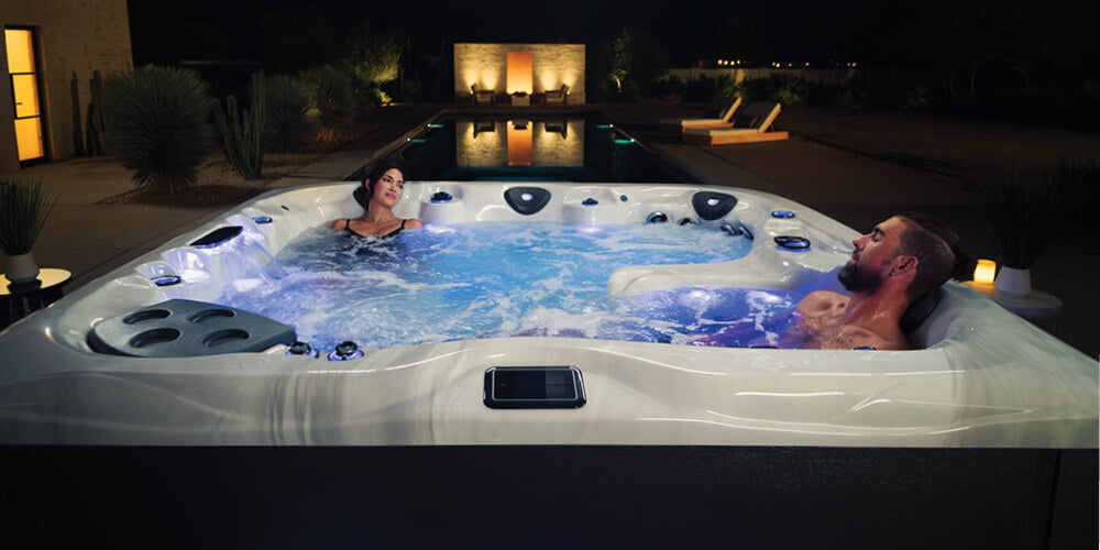 LSX 30 hot tub - lifestyle