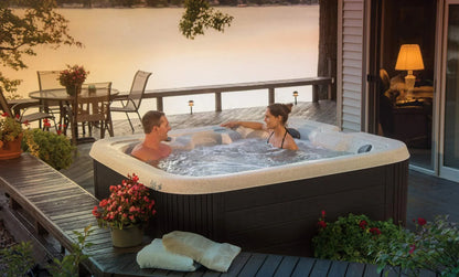 Ocho Rios SE hot tub - lifestyle