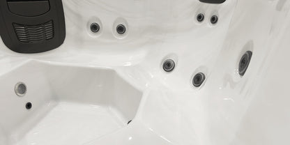 S6 hot tub - gallery 4