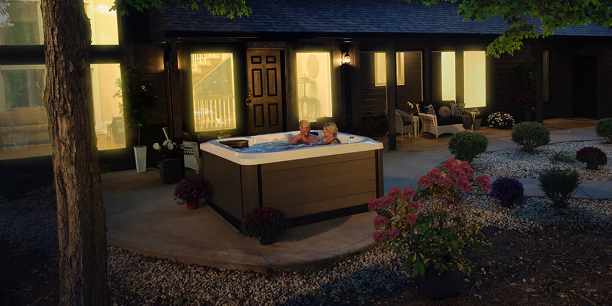 S6 hot tub - lifestyle