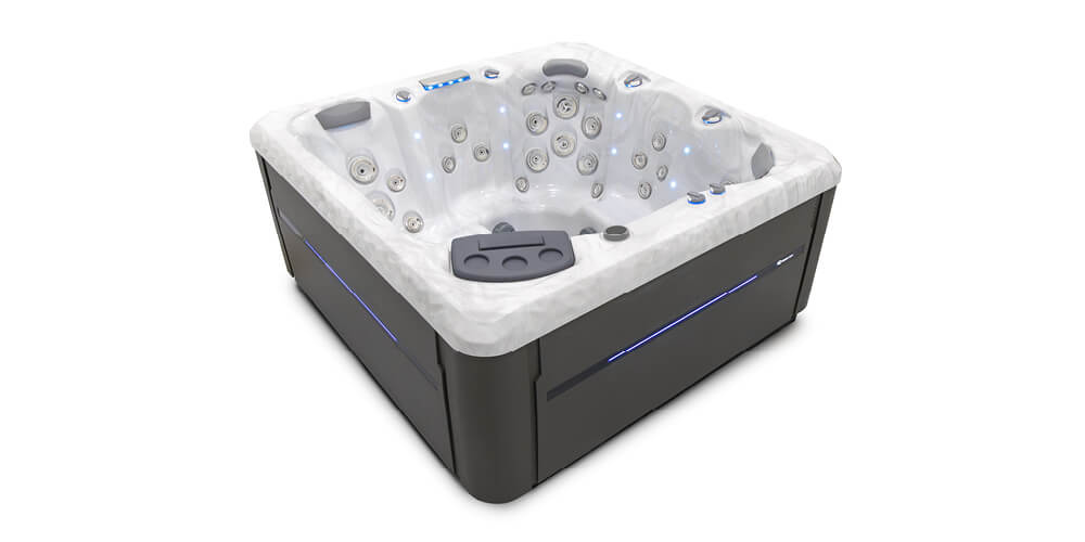 TS 7.2 hot tub - gallery 1