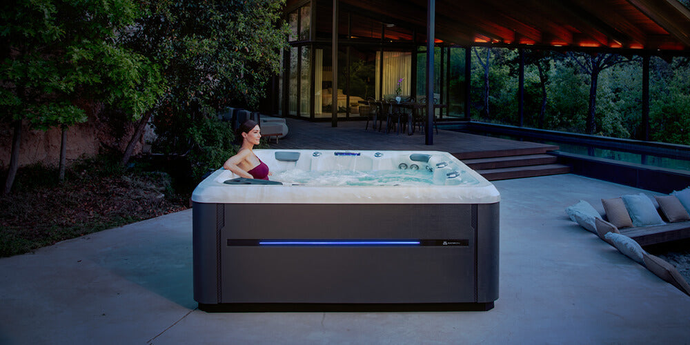 TS 8.2 hot tub - gallery 1