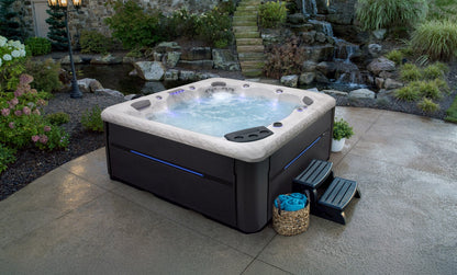 TS 8.2 hot tub - lifestyle