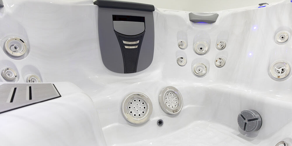 TS 8.25 hot tub - gallery 2