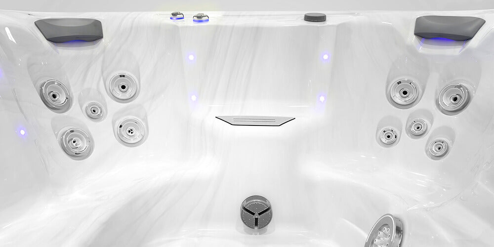 TS 8.25 hot tub - gallery 8
