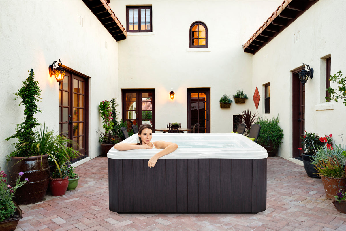 Wisteria hot tub - lifestyle
